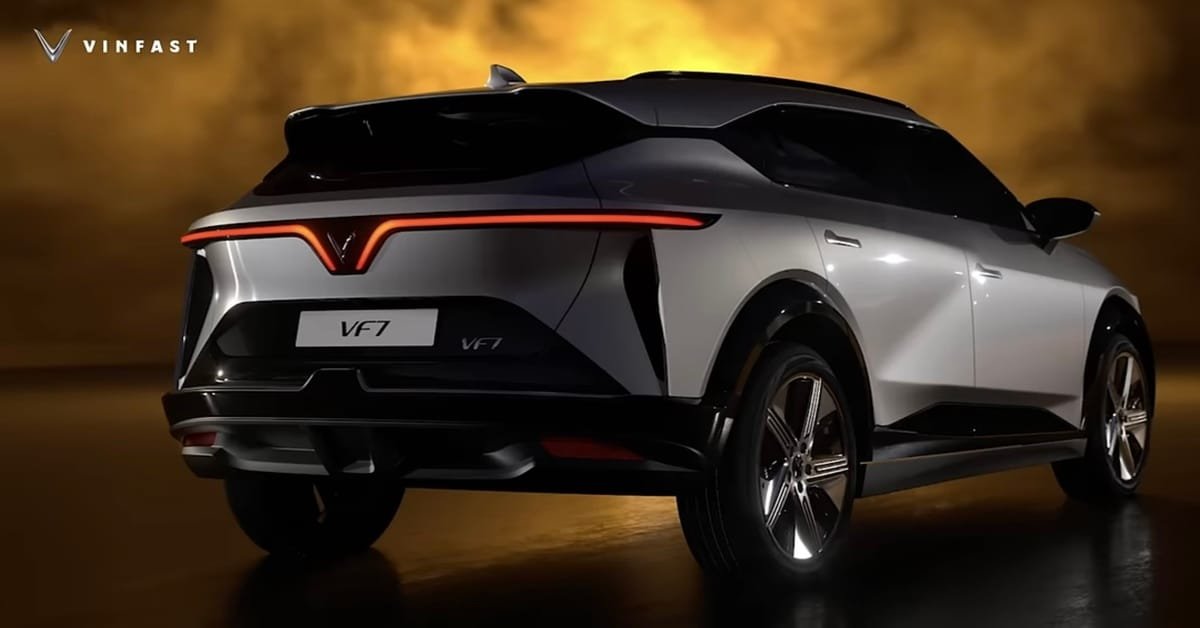 VinFast VF7 Electric SUV Debuts in India: Price, Range & Key Features 1 IMG 0276